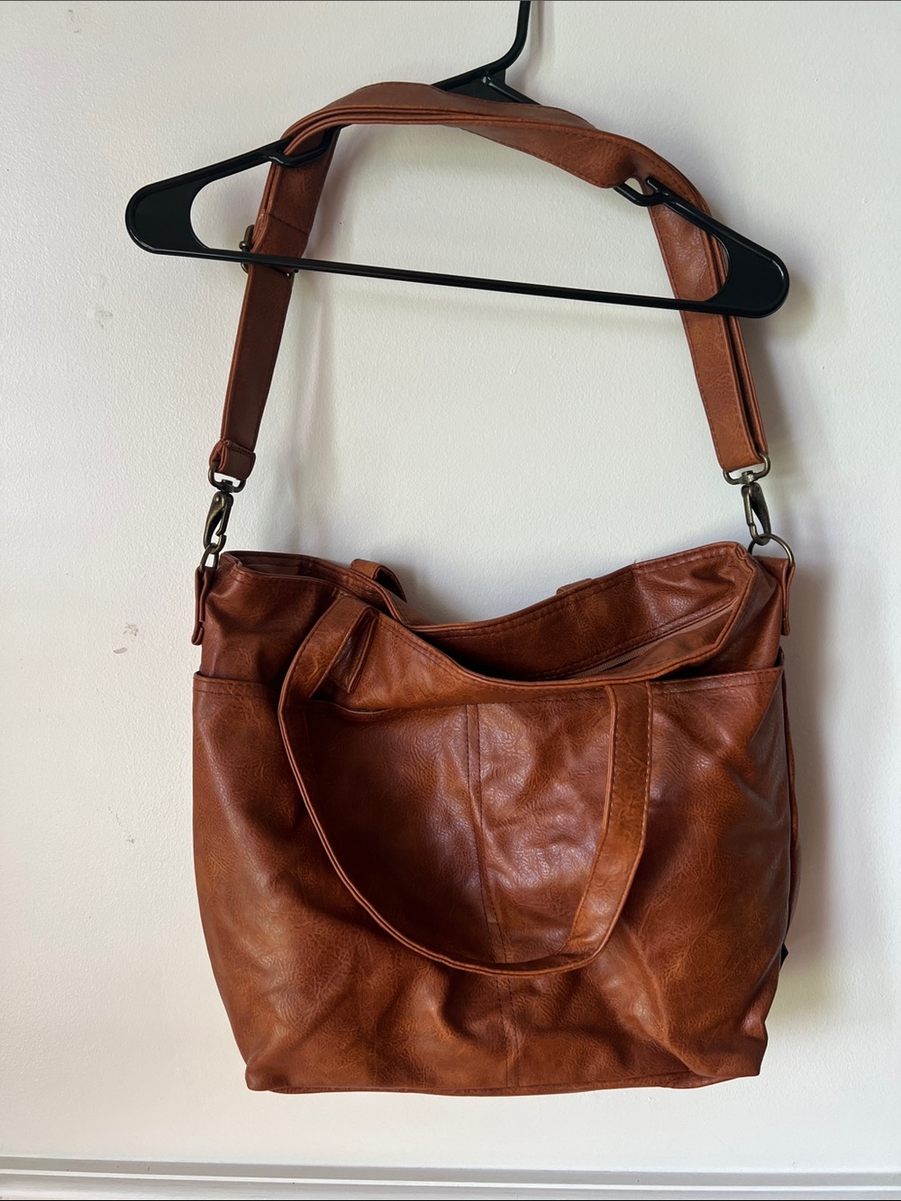Women's Brown Leather Tote Bag with Adjustable Strap